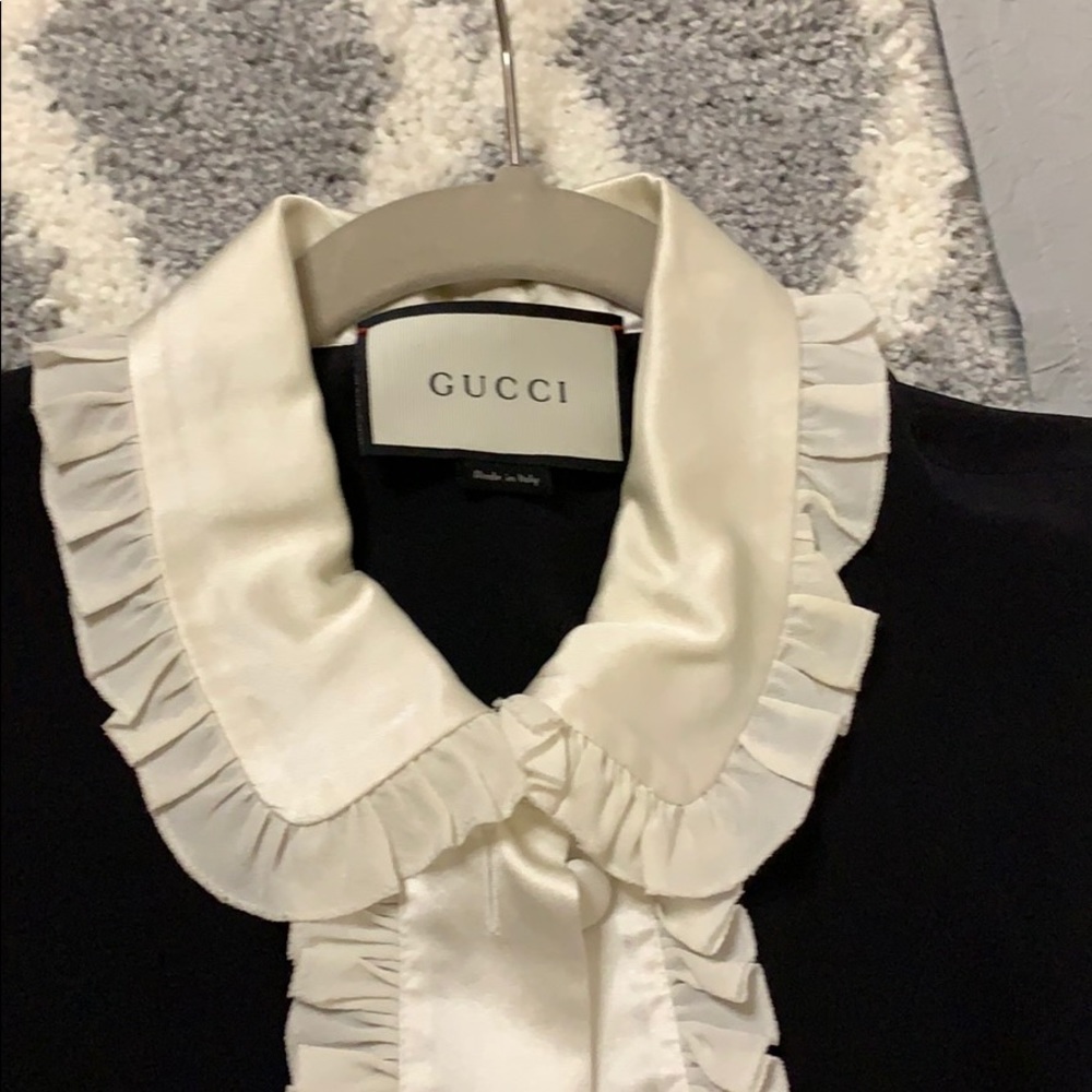 Gucci Ruffle trim button up